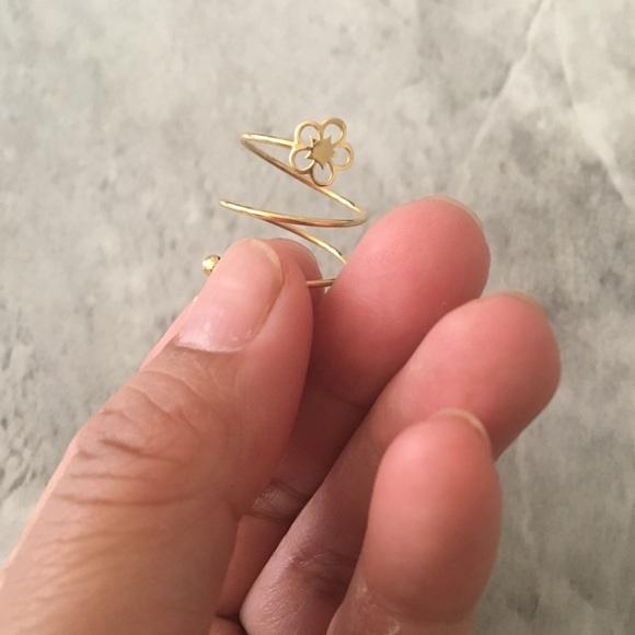 Ring - Picture 2 of 4